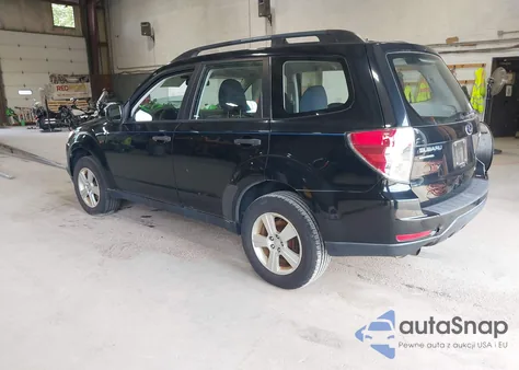 2011 Subaru Forester 2.5X из США, поврежденный, VIN JF2SHBBC2BH715405